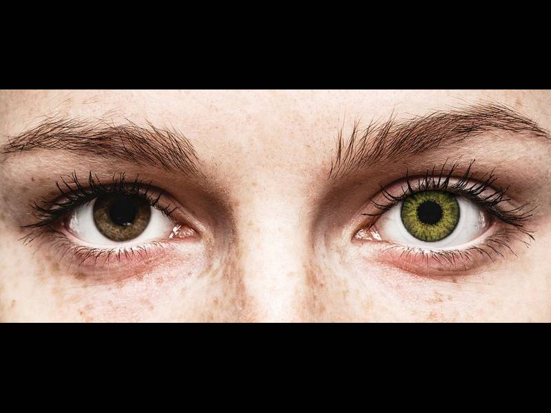 Lentilles de contact effet naturel Vert Gemstone Green - Air Optix (2 lentilles)